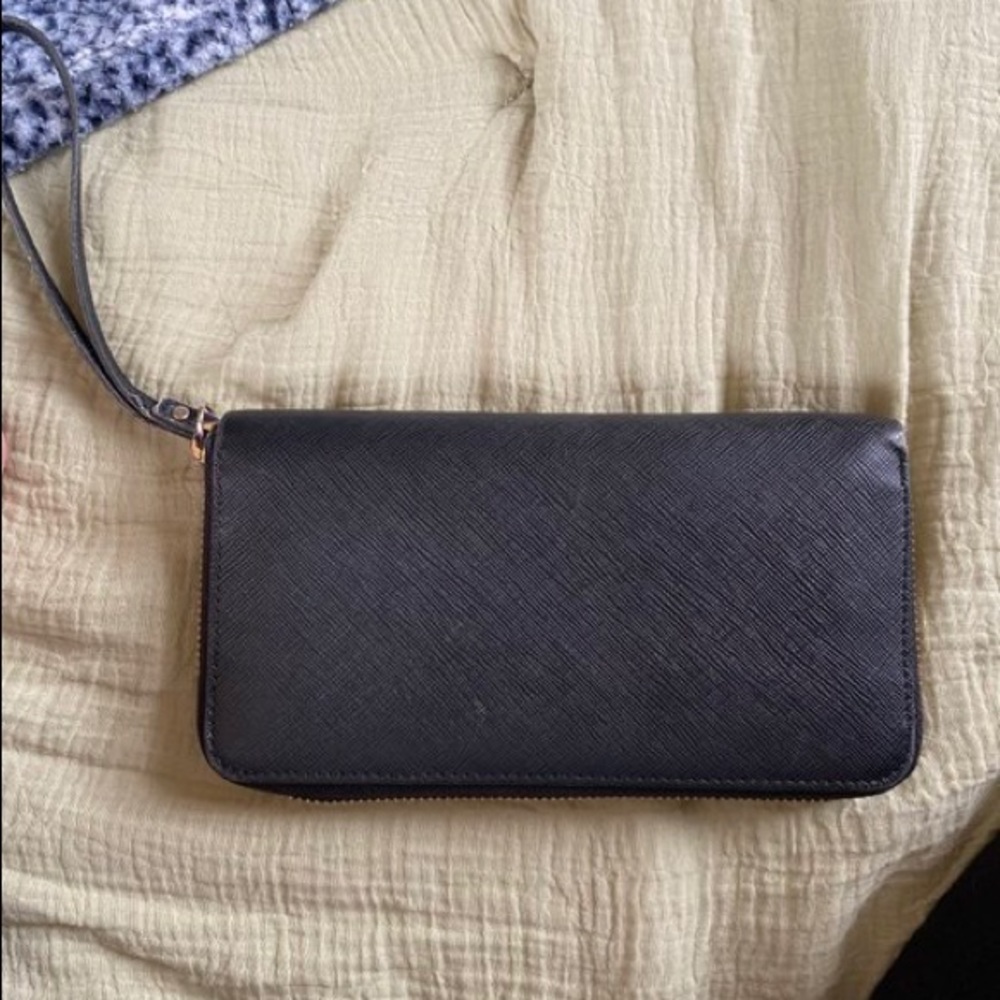 Kate Spade Wallet - Picture 3 of 4